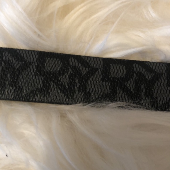 New DKNY Monogram Belt - Picture 3 of 8